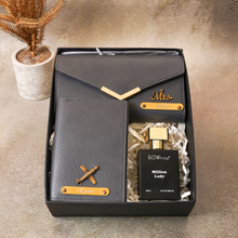 Load image into Gallery viewer, Luxury Custom 3-in-1 Leather Gift Set for Women | Thoughtful Anniversary Gift for Wife