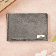 Load image into Gallery viewer, Premium Handmade Genuine Leather Men's Wallet with Name Engarved on metal Plate (STYLE ID #29)