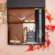 Load image into Gallery viewer, Premium Personalized 5-in-1 Leather Gift Set for Women | Perfect Anniversary Gift for Wife