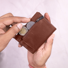 Load image into Gallery viewer, Elegant Genuine Leather Men&#39;s Metal Card Holder – Perfect for Professionals (STYLE ID #26)
