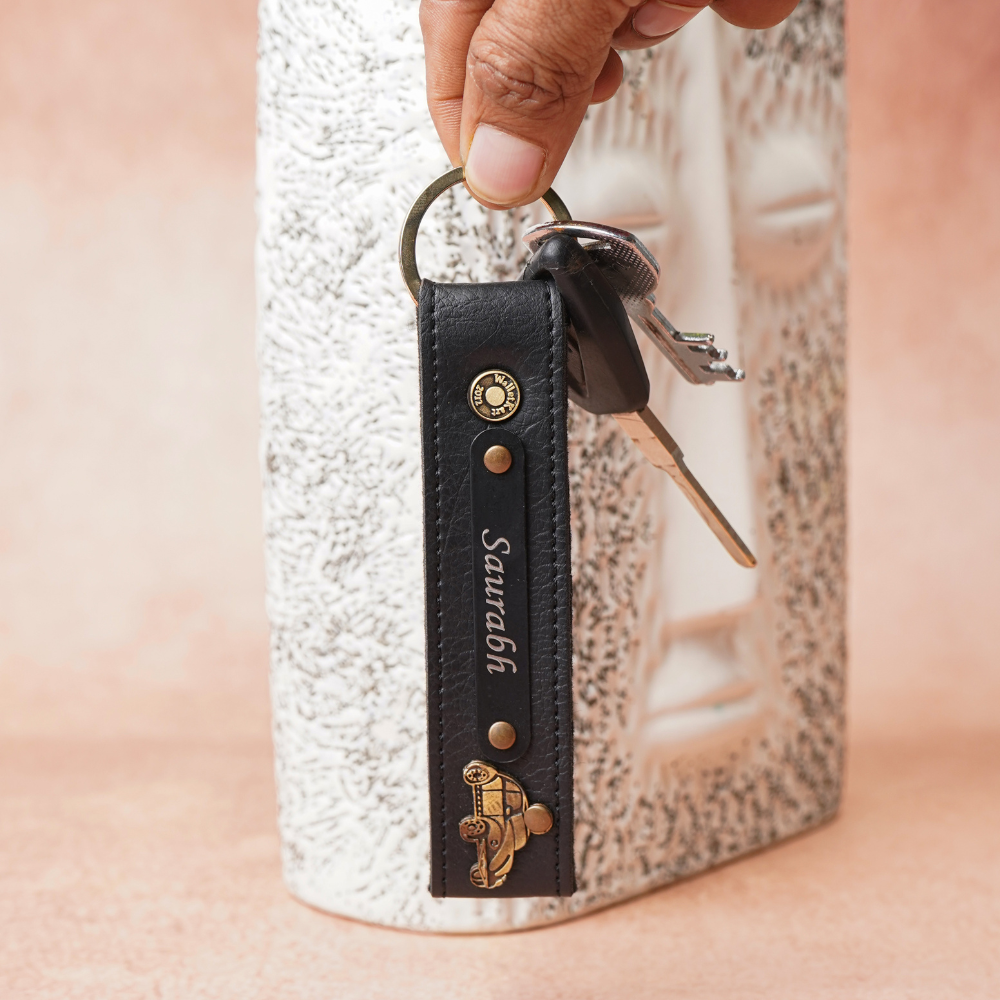 Personalized Leather Name Keychain For Men/Women