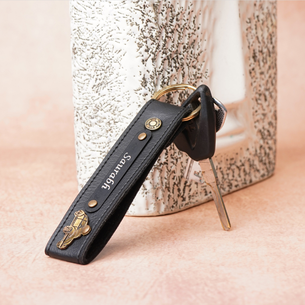Personalized Leather Name Keychain For Men/Women