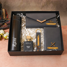 Load image into Gallery viewer, Premium Personalized 5-in-1 Leather Gift Set for Women | Perfect Anniversary Gift for Wife
