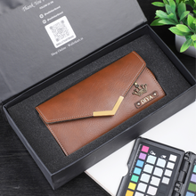 Load image into Gallery viewer, Customized Leather Women&#39;s Clutch with Name and Charm
