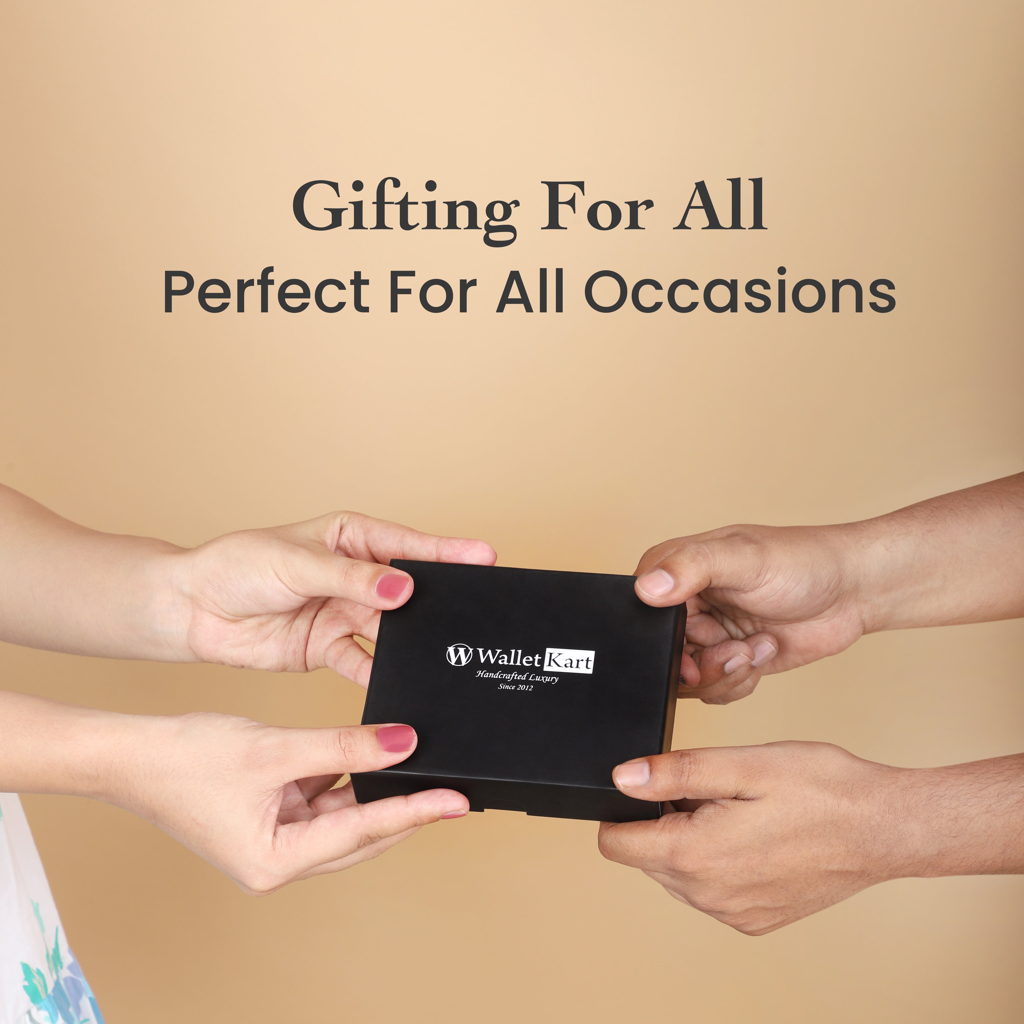 Personalized Men's Wallet with Name & Charm