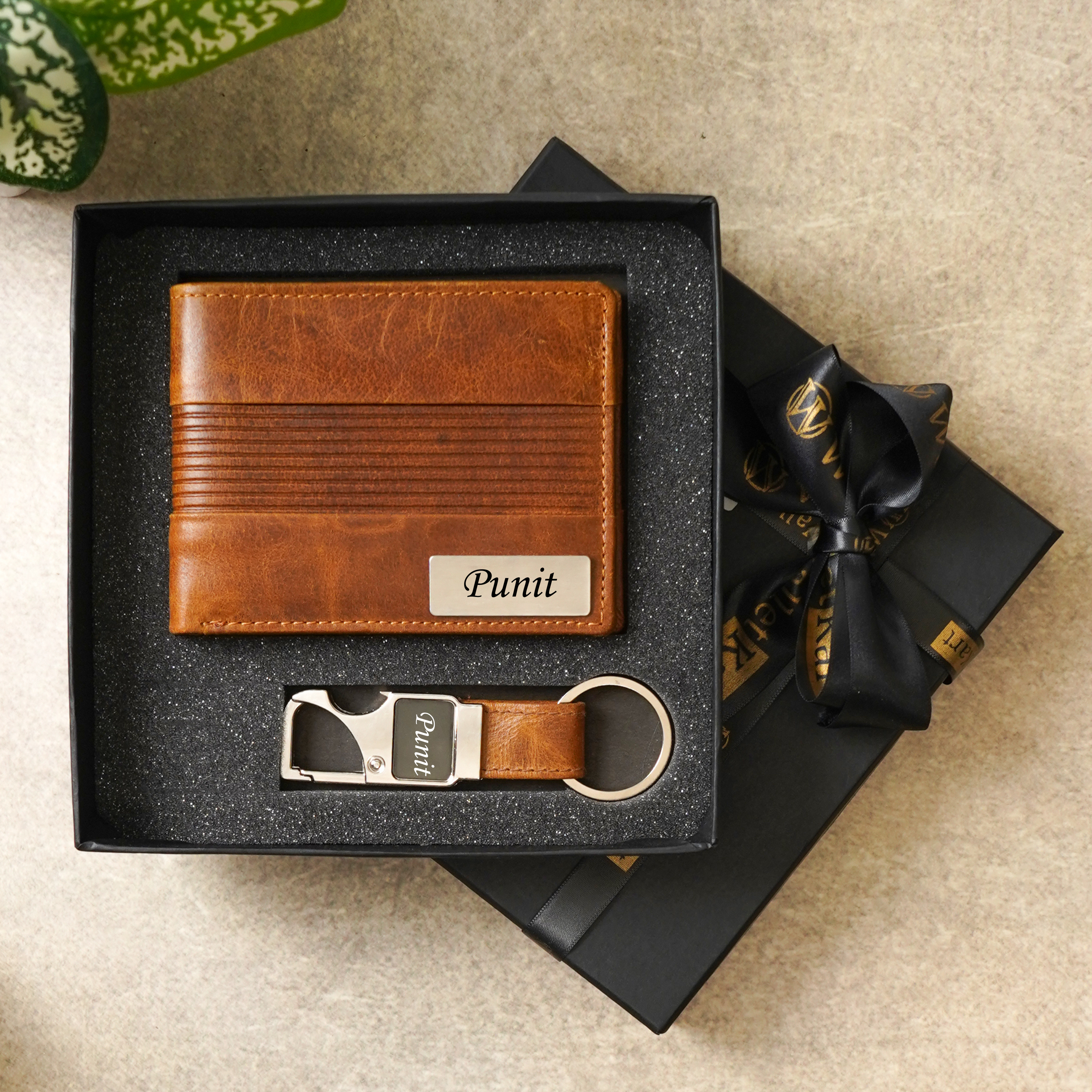 Customised Name Engraved Genuine Leather Men’s Wallet & Metal Snaphook Keychain – Personalised (2-IN-1 Gift Combo) for Boyfriend Husband on Birthday & Anniversary (STYLE ID #15)