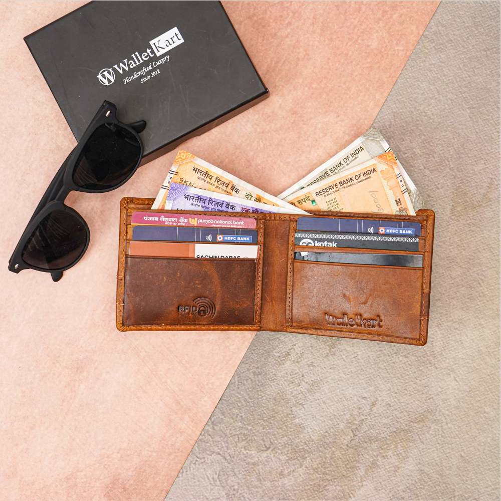 Customised Genuine Leather Men’s  Wallet & Metal Keychain & Pen – (STYLE ID #32)