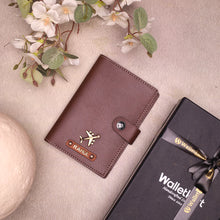 Load image into Gallery viewer, Premium Couple Passport Cover Gift Set – Personalized with Name &amp; Charm on Leather Strip with Golden Foil
