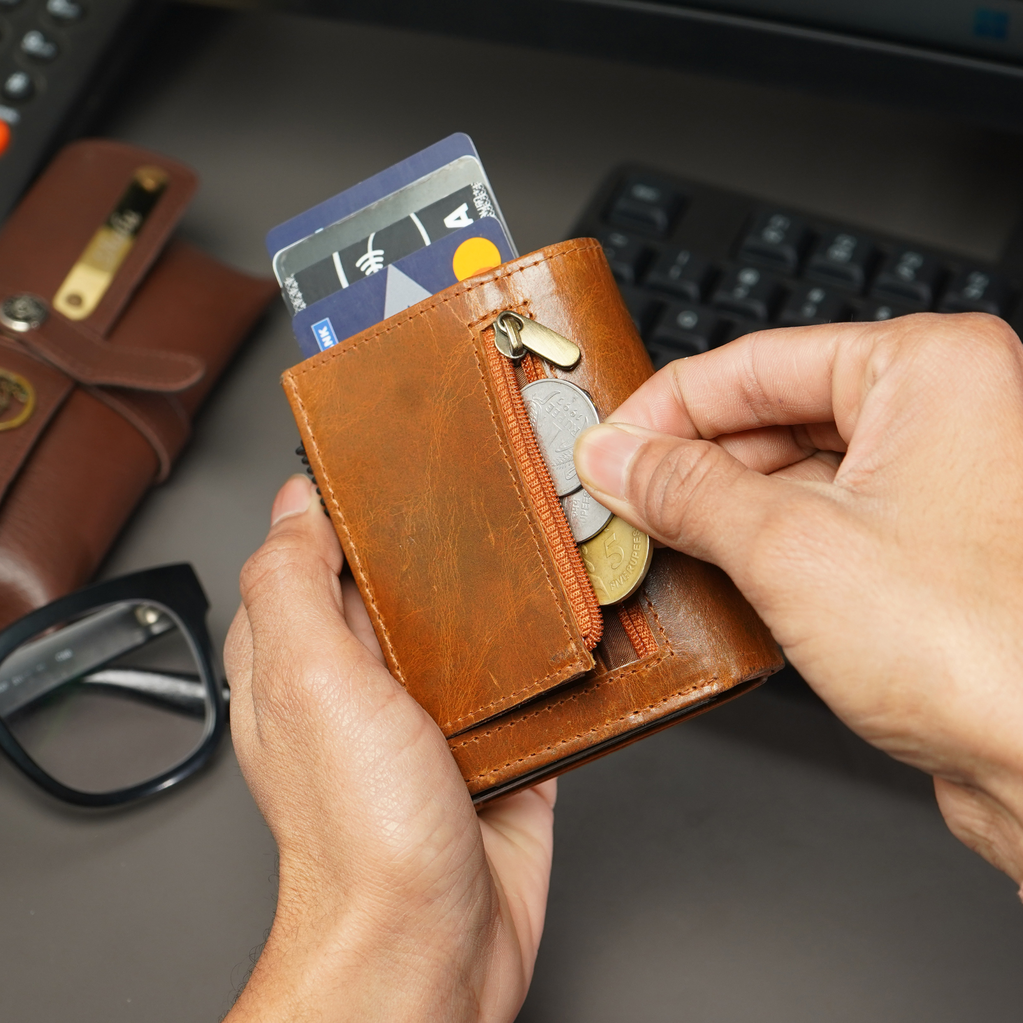 Elegant Genuine Leather Men's Metal Card Holder – Perfect for Professionals (STYLE ID #26)