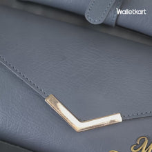 Load and play video in Gallery viewer, Personalized Gift Combo for Women | 4-in-1 Customized Leather Clutch Set with Name

