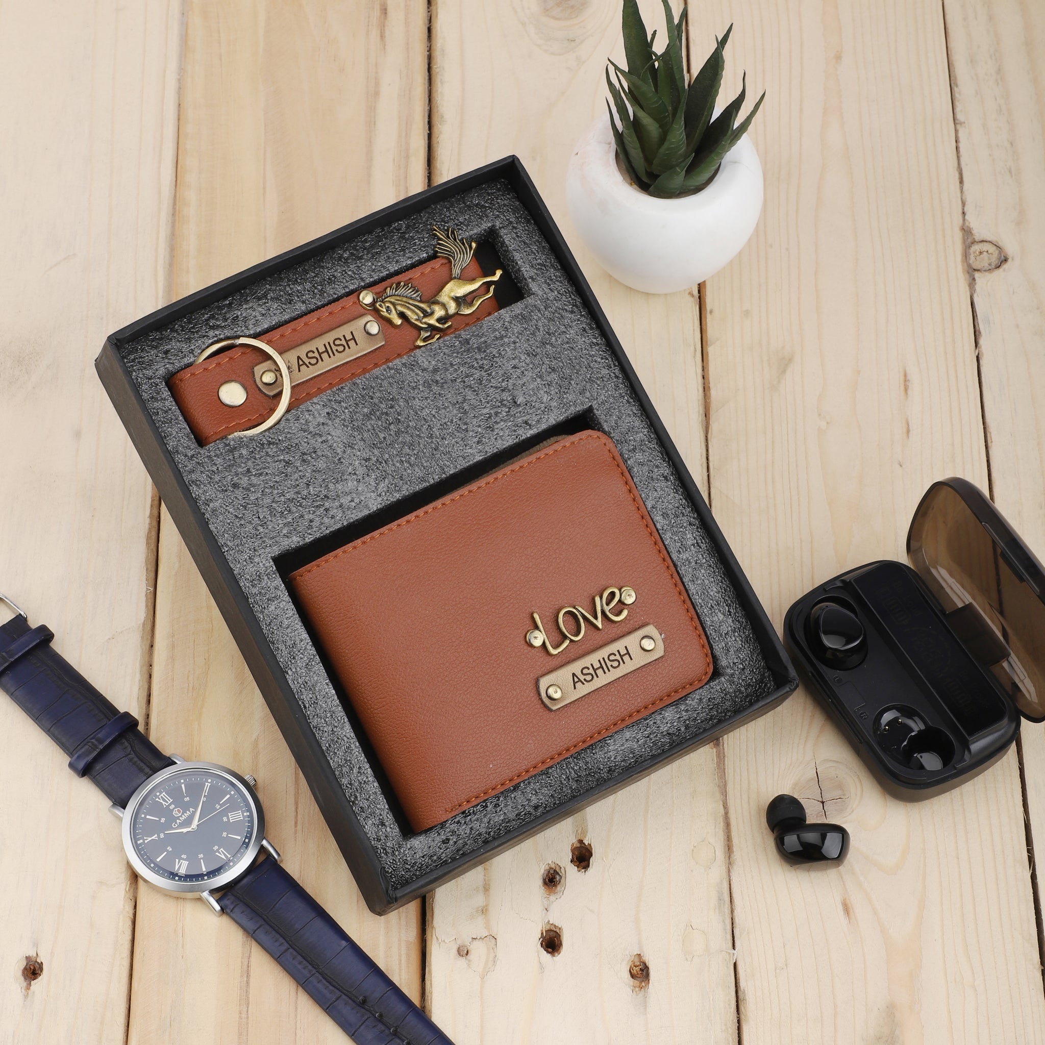 Personalized Men's Leather Wallet Keychain with Name Charm